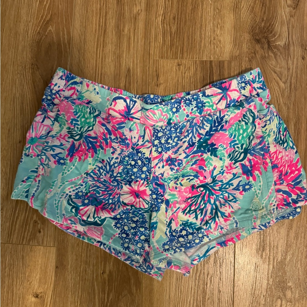 Lilly Pulitzer Alex Pull on shorts  multi beach you to it size large